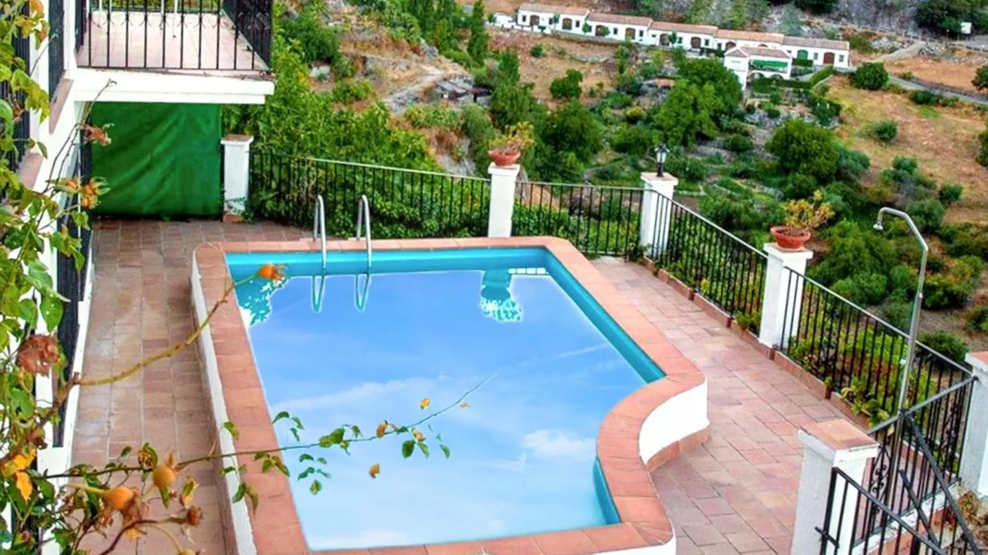 Authentic Chalet In Grazalema With Private Pool contacts